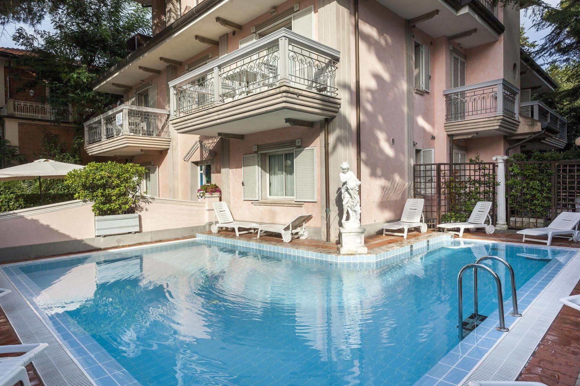 Residenza Villa Lidia Ричоне Екстериор снимка