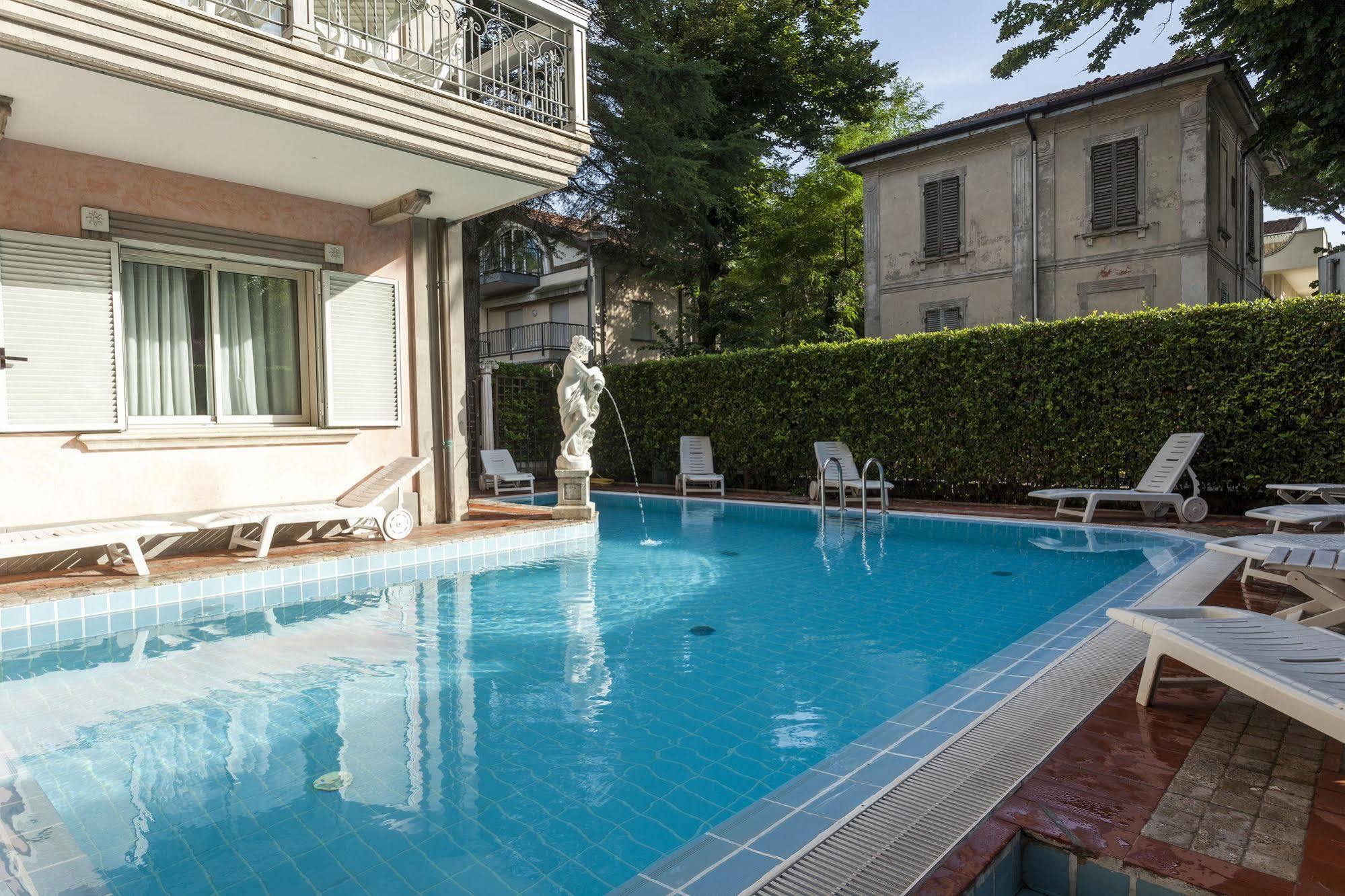 Residenza Villa Lidia Ричоне Екстериор снимка